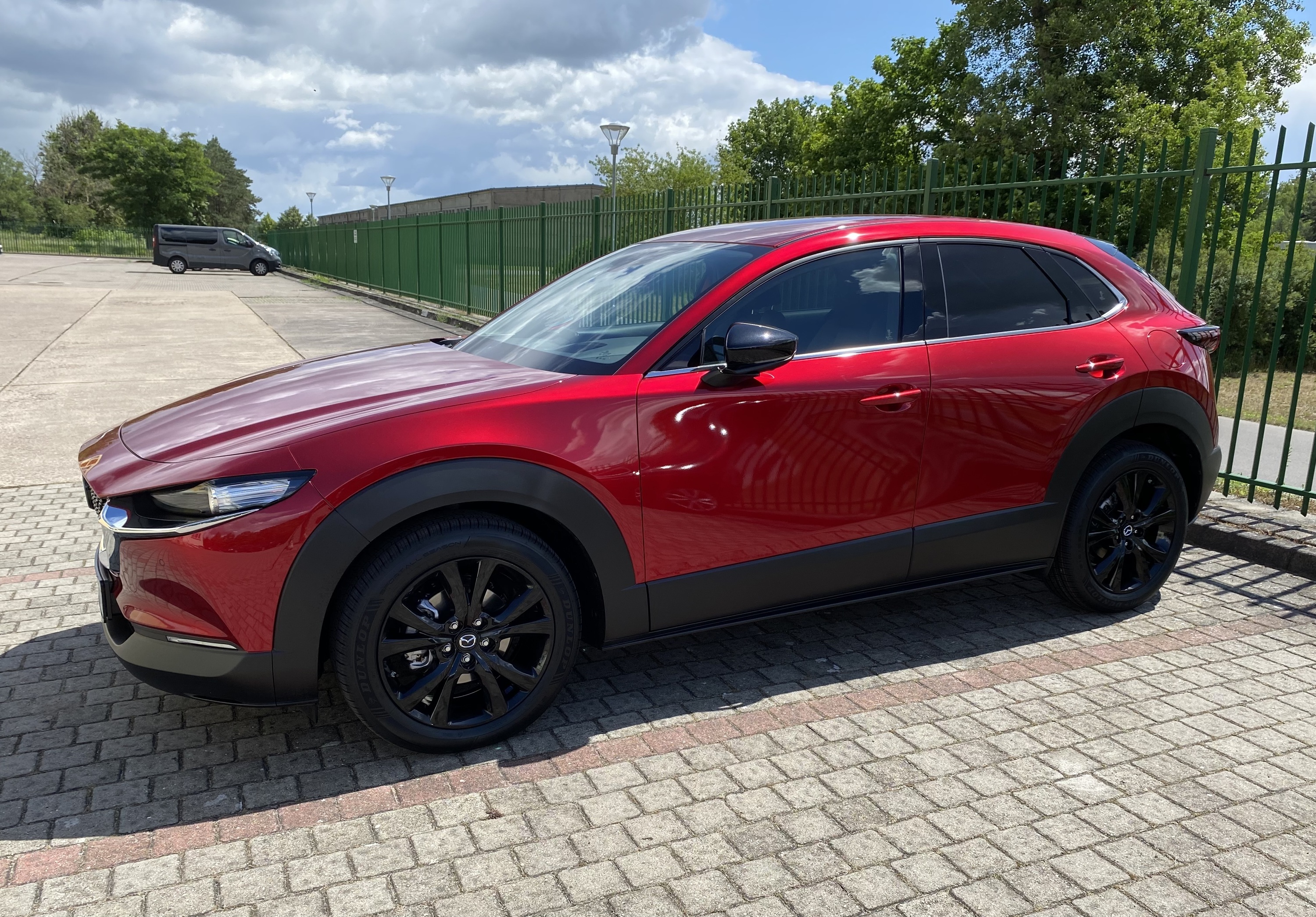 Heute hat der X seinen  ersten Geburtstag 🎈