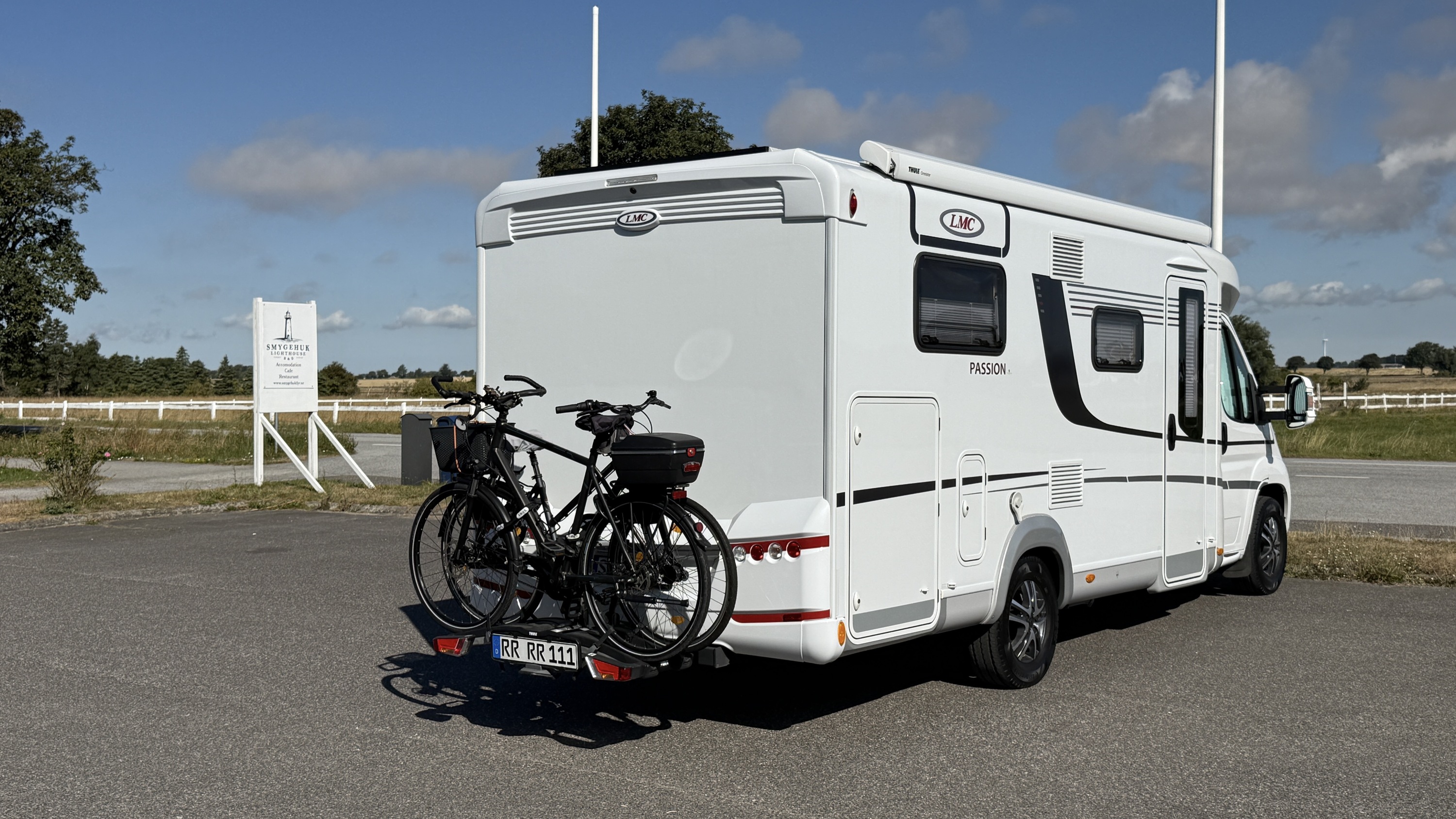 2. WoMo  - mit Thule EasyFold auf'm Agrar-Haken