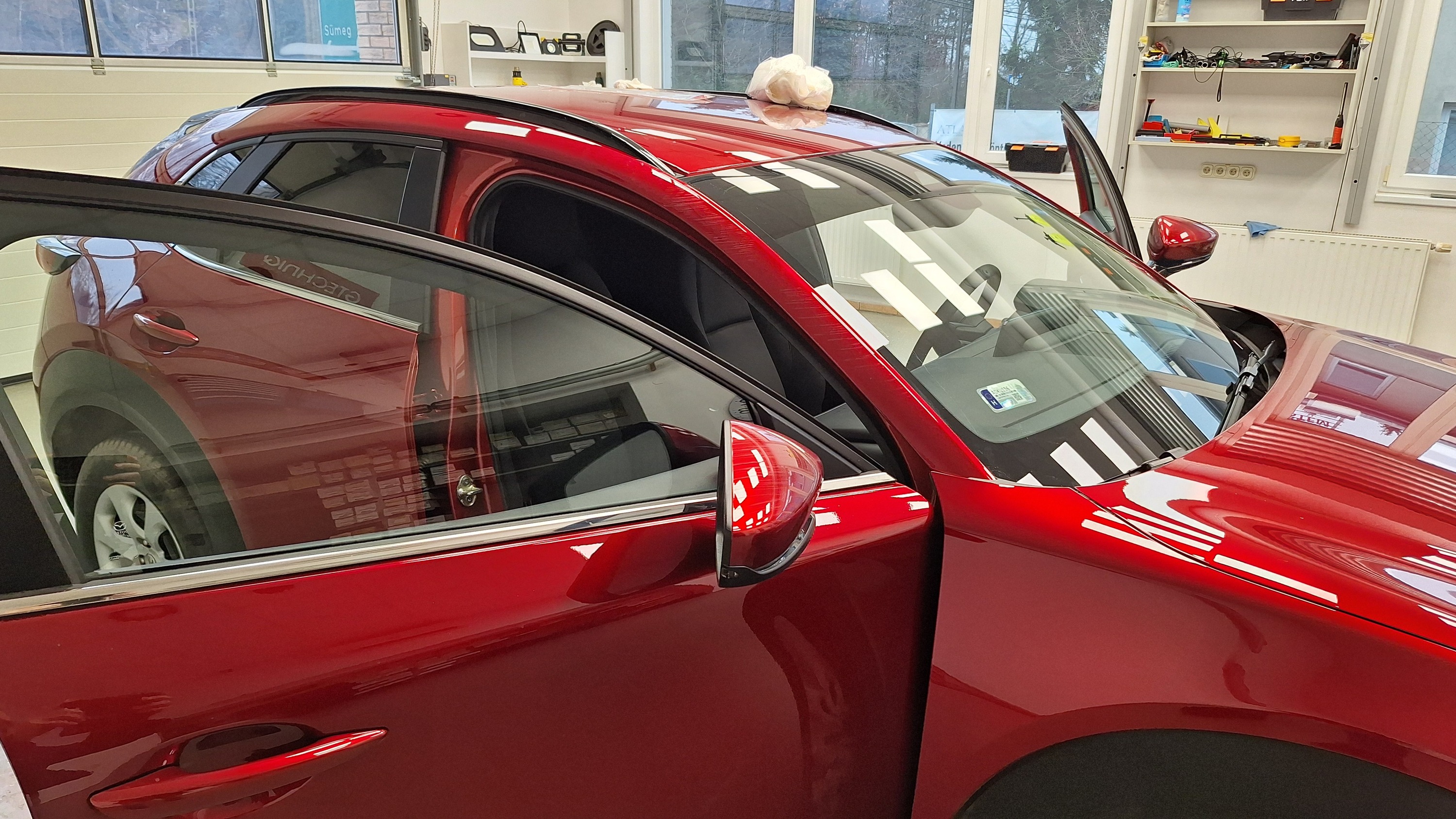 Beim Folieren der Scheiben