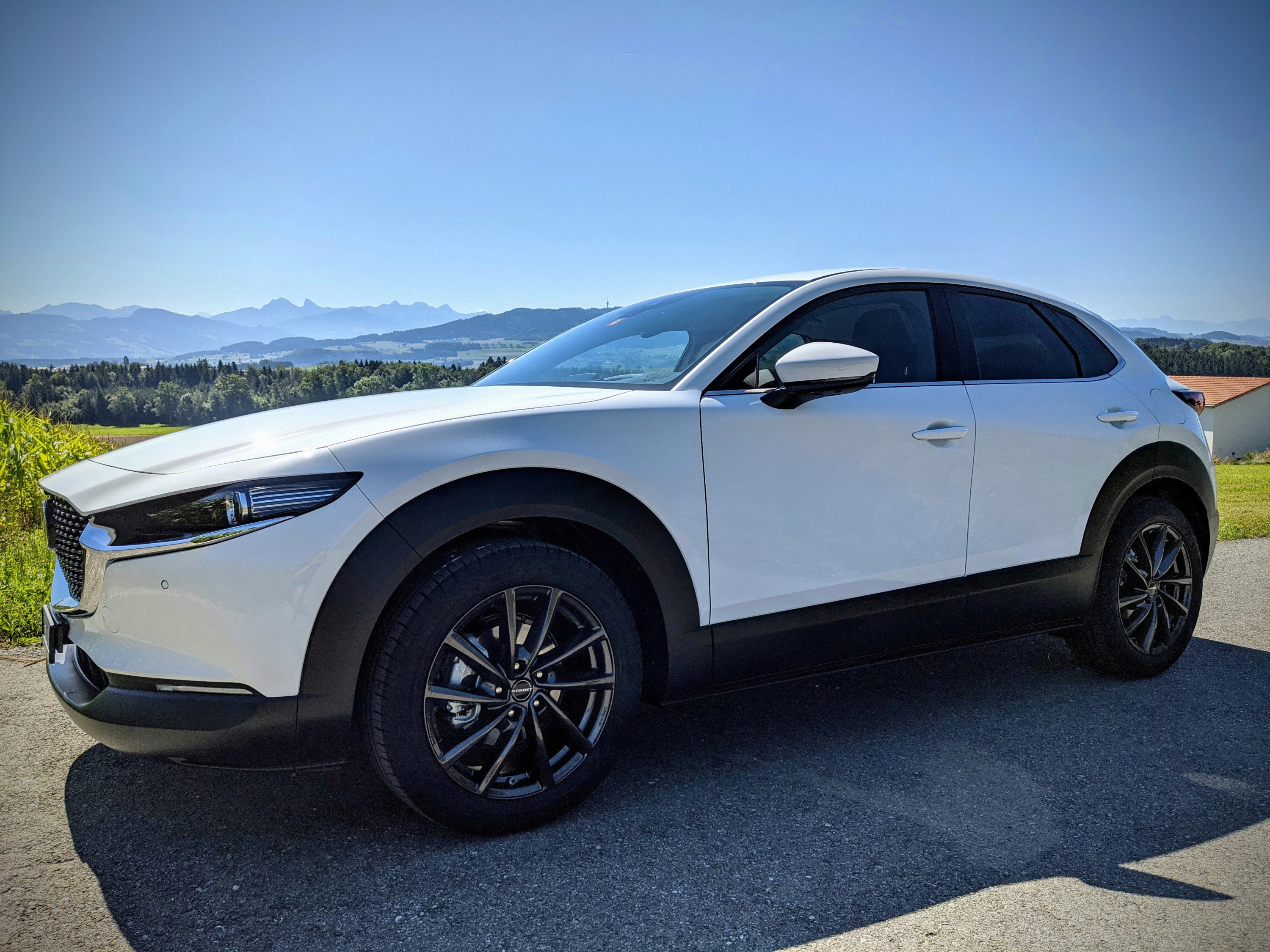 CX-30 Revolution (in der Schweiz) Skyactive-X, 180 mit Borbet V 18"